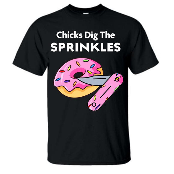 Chicks Dig the Sprinkles Donut Knife Black Short Sleeve T-Shirt L