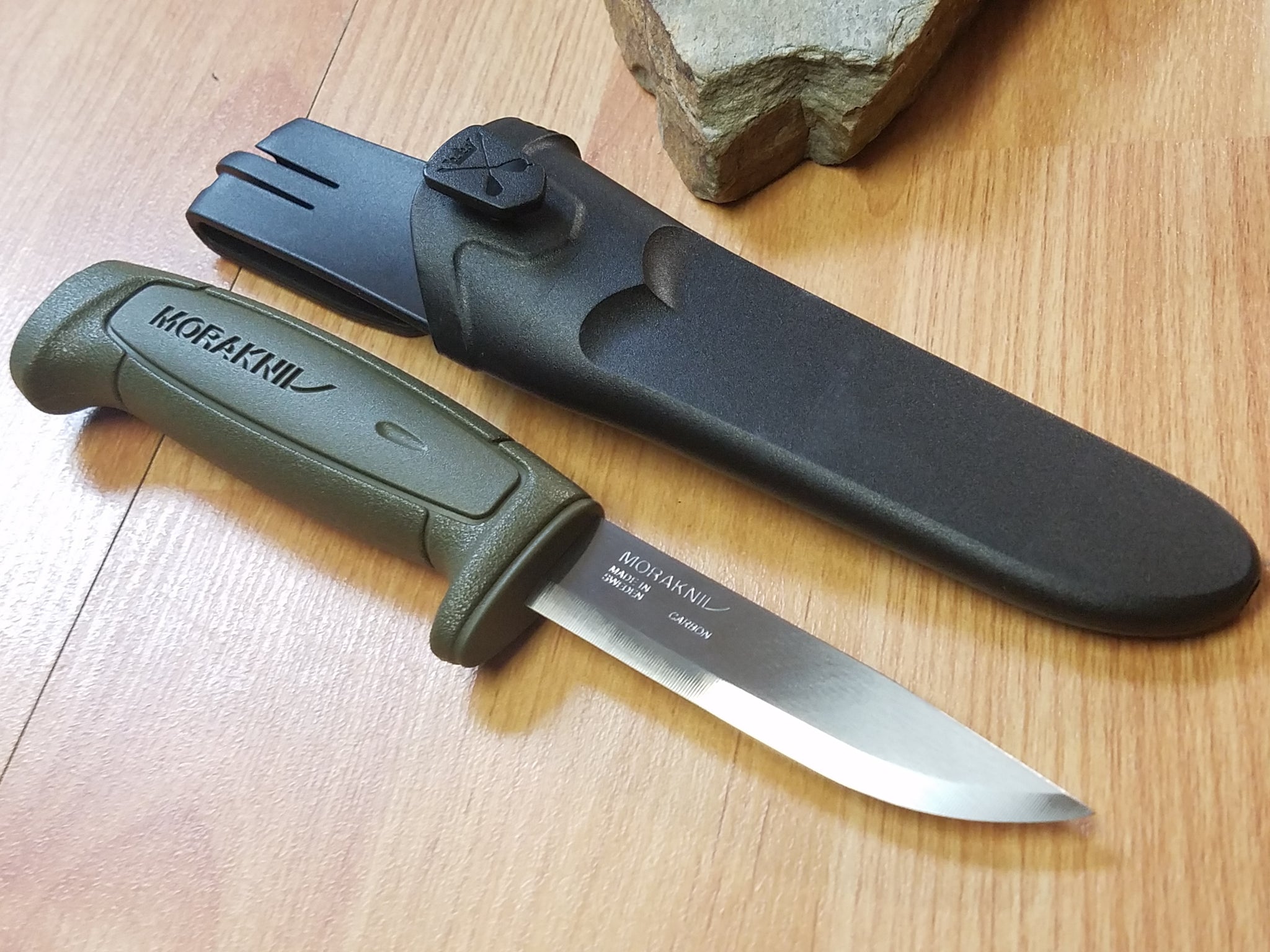 Mora 2 PC LOT Morakniv Basic 511 Hunting Survival Knife Green Black Carbon  2210